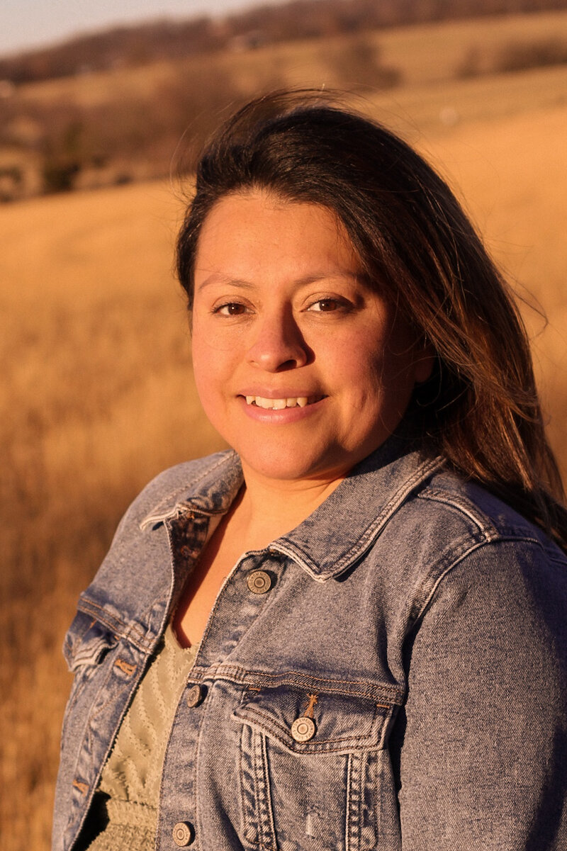 Yarissa Anderson, LAC · Bilingual ES/EN